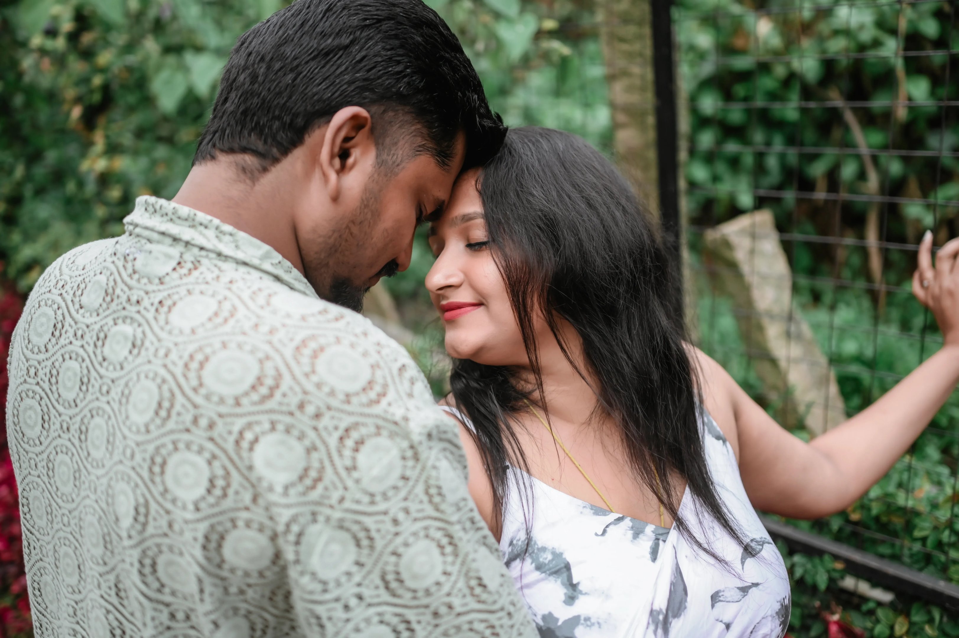 A final, beautiful shot of Sruthi and Sridharan from their memorable Ooty save the date photoshoot.