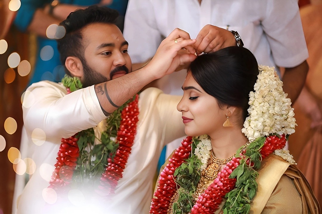 a candid kerala wedding photography